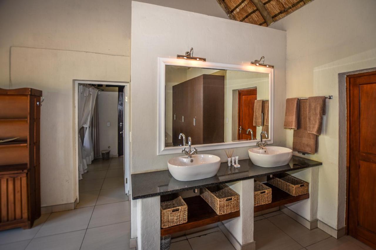 Leopard'S Lair Bush Lodge Hoedspruit Eksteriør billede