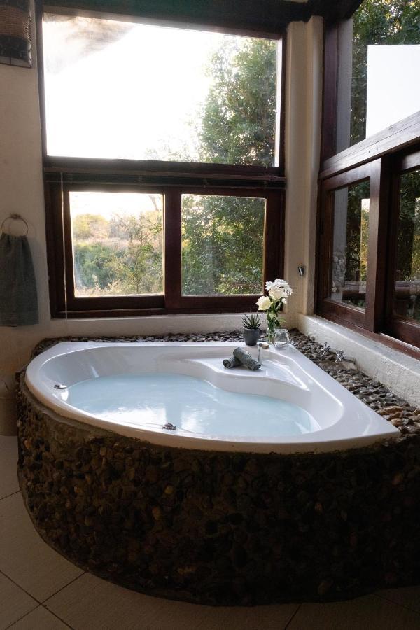 Leopard'S Lair Bush Lodge Hoedspruit Eksteriør billede
