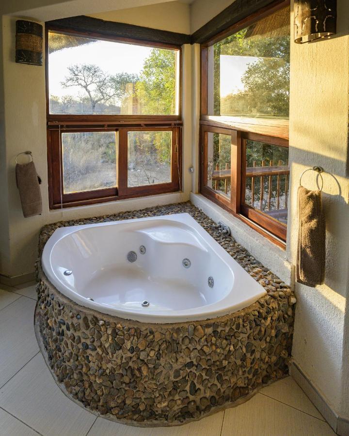 Leopard'S Lair Bush Lodge Hoedspruit Eksteriør billede